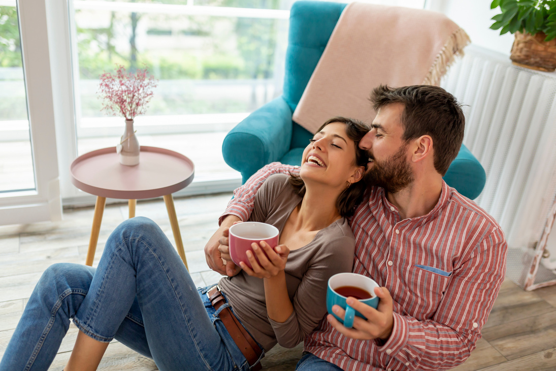 Couple drinking tea